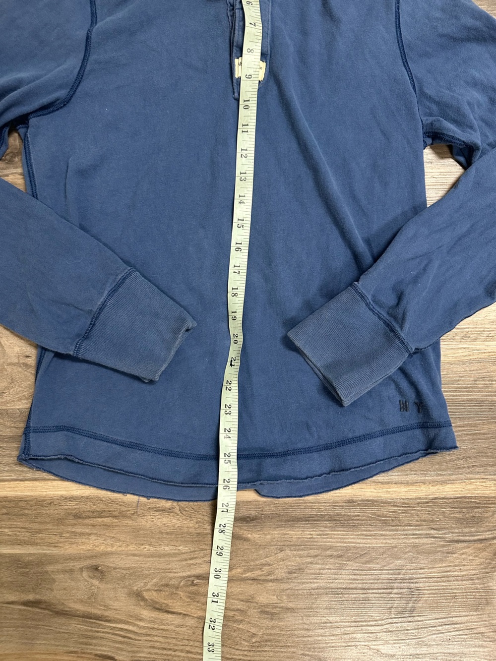 Y2K Abercrombie & Fitch Navy Henley Shirt - Picture 8 of 8